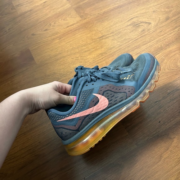 Air max women’s - Picture 2 of 2